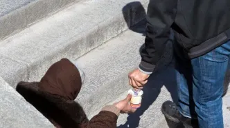 دستگیری یک گدا با ۶۹میلیون تومان پول در جیب!