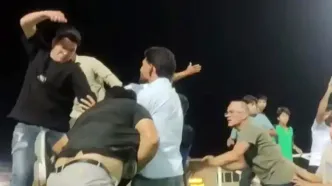 فاجعه در لیگ پایه فوتبال ایران؛ حمله با تبر به بازیکنان جوان در یک مسابقه/ ویدئو