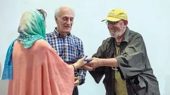 هنوز می‌توانیم بخندیم