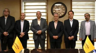 علیرضا کریمی مدیرعامل هلدینگ فناوری اطلاعات بانک ایران زمین شد