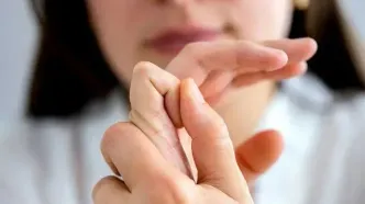 قولنج‌ شکستن و آرتروز؛ حقیقت علمی یا ترس بی‌پایه؟