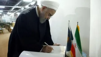 بازدید حسن روحانی از سازمان اسناد ایران
