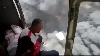 فیلم لحظه دلهره‌آور انفجار زیر بالگرد امداد، حین عملیات اطفاء حریق در بندر شهید رجایى