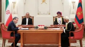 ایران و عمان ۱۸ سند همکاری امضا کردند