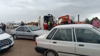 واژگونی هولناک اتوبوس در آزادراه تهران - کرج