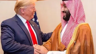پذیرایی از ترامپ با سنت قدیمی عربستانی/ ترامپ قهوه گرفت اما نخورد!