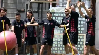 تصاویر؛ استقبال گرم خرم‌آبادی‌ها از کاروان پرسپولیس