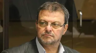 ادعای باشگاه: او دو شغله است/ اسدی از هیات مدیره استقلال جدا شد!
