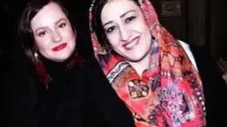 قاب قدیمی از جوانی فاطمه هاشمی و نعیمه نظام دوست
