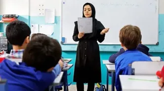 مبلغ هدیه نقدی روز معلم مشخص شد