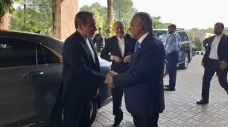 ببینید؛ استقبال وزیر خارجه پاکستان از عراقچی