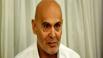 هیکل ورزیده جمشید هاشم‌پور در سن ۸۱ سالگی