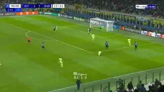 گل سوم اینتر به بارسلونا توسط فرانچسکو آچربی 90+3/ اینتر3-3 بارسلونا