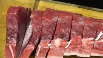 ببینید؛ برش ماهرانه ماهی تن 300 کیلوگرمی و تهیه ساشیمی در شهر تایپه