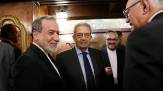 دیدار عراقچی با سه وزیر خارجه پیشین مصر در رستورانی در قاهره +عکس