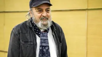 استایل عجیب آقای کارگردان در مراسم ختم سوژه شد