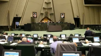 تکذیب حمله به ساختمان مجلس؛ سلیمی: خودم داخل مجلس حضور دارم