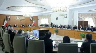 تقدیر روزنامه اصولگرا از عملکرد دولت در روزهای جنگ؛ خداقوت به وزارتخانه‌های جهاد و نفت و صمت