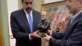 ببینید؛ قالیباف تندیس سردار سلیمانی را به مادورو هدیه داد
