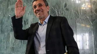 هدیه خاص احمدی نژاد به رئیس دانشگاه مجارستان
