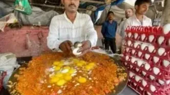 ویدئو باورنکردنی از یک آشپز خیابانی در هند!/