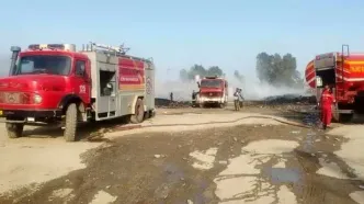 مهار آتش‌سوزی در انبار ضایعات مجاور بندر شهید رجایی
