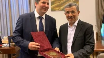 دکترای افتخاری نتانیاهو به احمدی‌نژاد رسید!