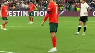 ویدیو: واکنش متفاوت CR7 به شعار مسی توسط هواداران آلمان