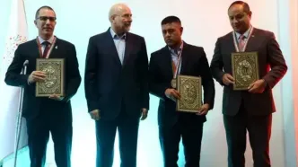 قالیباف نشان «سَمت درست تاریخ» را به مقامات ونزوئلا اهدا کرد