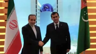 سفر عراقچی به عشق آباد و دیدار با وزیر امور خارجه ترکمنستان
