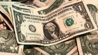 دلار به کف قیمت چند ساله رسید - ۵ تیر ۱۴۰۴
