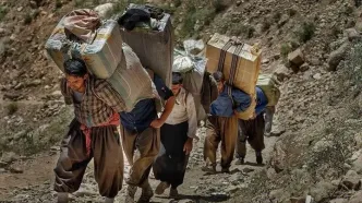 تبعات قانون جدید آغاز واردات به رویه کولبری؛ از ظهور قشر نوکیسه تا اضمحلال ظرفیت‌های توسعه در استان‌های مرزی/ باید برای مرزنشینان «شغل عزتمندانه» ایجاد کنیم