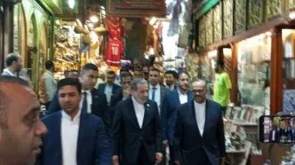 تصاویری جالب از حضور عراقچی در بازار قاهره