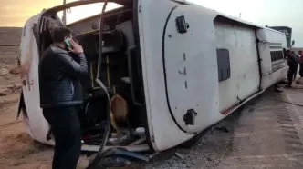 واژگونی اتوبوس در دامغان با ۲۷ مصدوم