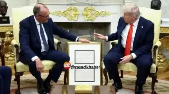 صدراعظم آلمان گواهی تولد پدربزرگ ترامپ را به او هدیه داد + عکس