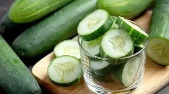 چرا در روز باید حداقل یک عدد خیار خورد؟ | فواید خیار برای زنان