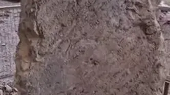 روشن‌کردن آتش در کنار کتیبه ساسانی ۲۰۰۰ ساله در تنگ براق