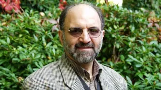 سروش: اگر از حاکمان برگشته‌اید، رضا پهلوی را انتخاب نکنید