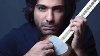 علی قمصری در برج آزادی برای ایران می‌نوازد