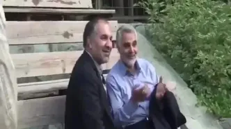 ببینید؛ سفر به تاریخ؛ «سردار سلیمانی» در حال تماشای بازی فوتبال از جایگاه تماشاچیان