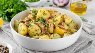 شام امشب با من: سالاد سیب‌زمینی اتریشی؛ طعمی متفاوت و هیجان‌انگیز!