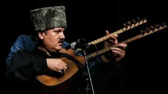 عاشیق احد ملکی فردا در میدان هفتم تیر می‌نوازد