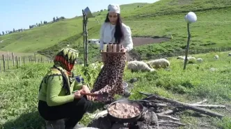ببینید؛ غذای روستایی در گیلان؛ پخت یک قرمه سبزی اصیل در طبیعت