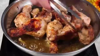 ببینید؛ دستور پخت یک غذای فرانسوی با ران مرغ و سیب زمینی