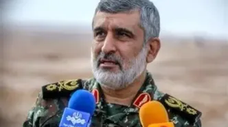 فرزند شهید سردار حاجی زاده در آغوش مخبر +فیلم