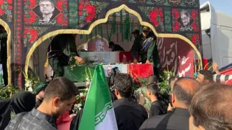 تشییع شهدای اقتدار در پایتخت ایران اسلامی/ ورود پیکر شهدا به میدان انقلاب /حضور رئیس جمهور در کنار  استقبال پرشور مردم از پیکر پاک شهدا  + فیلم و تصاویر
