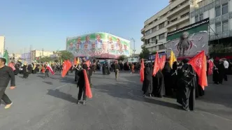 دیوارنگاره جدید میدان انقلاب مورد توجه قرار گرفت