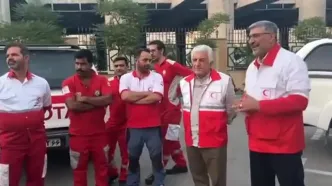ببینید؛ حضور رضا کیانیان در جمع امدادگران هلال احمر