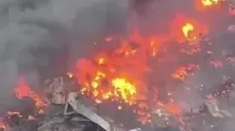 فیلم آتش‌سوزی گسترده 5 کارخانه در مالزی