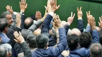 چرا تندروها در برابر فساد چای دبش و پسر و عروس صدیقی ساکتند؟
